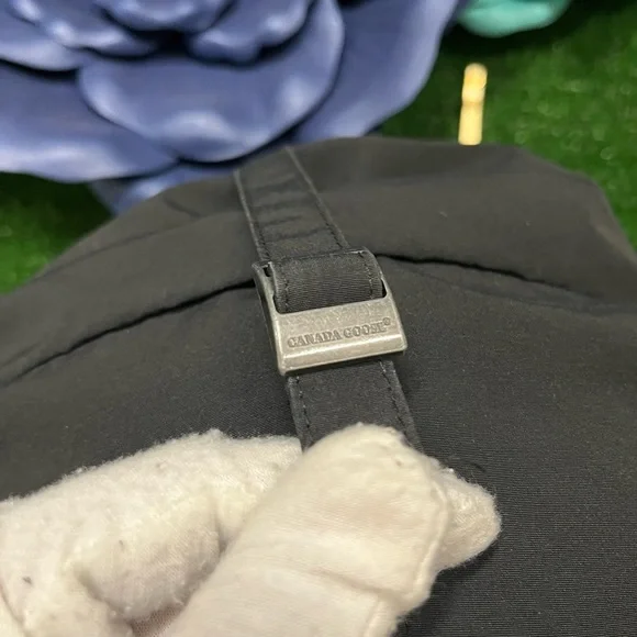 Canada Goose winter parka coat with big fur hood size medium